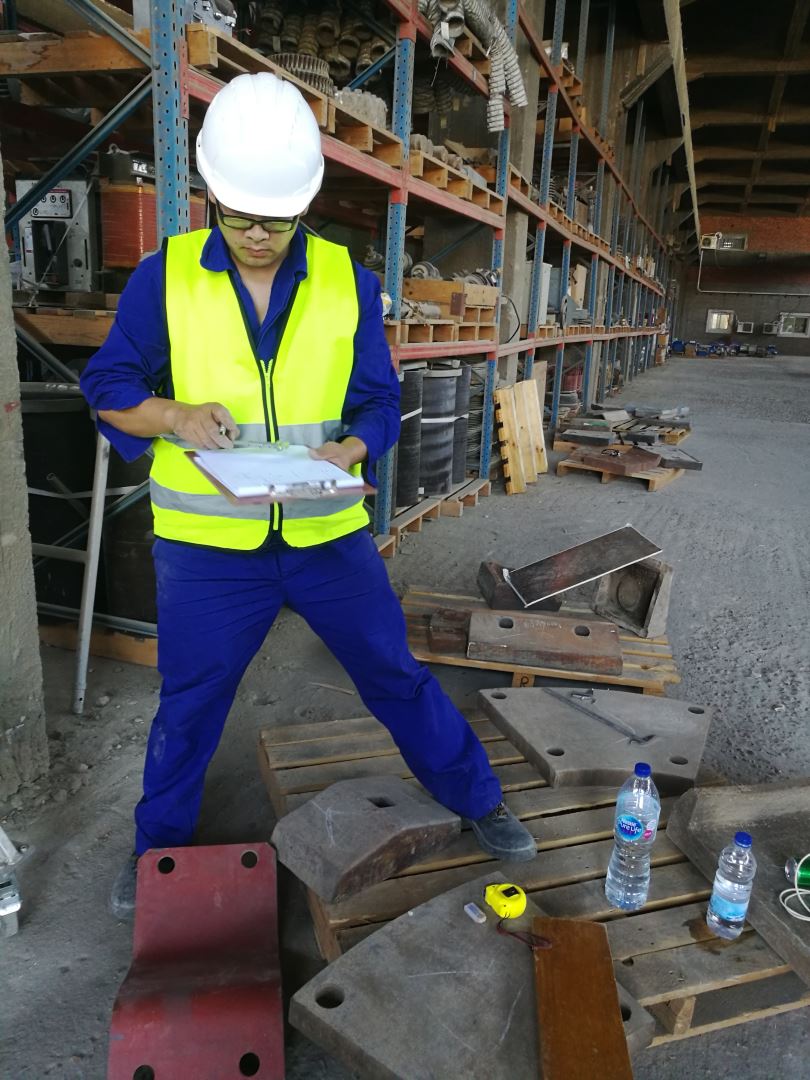 크러셔 예비 부품