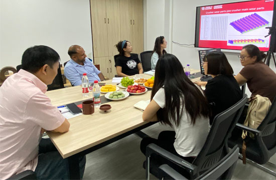 스리랑카 시멘트 공장 고객사가 당사를 방문하여 분쇄기 마모 부품 관련 협력을 강화했습니다. 스리랑카 시멘트 공장 고객사가 당사를 방문하여 분쇄기 마모 부품 관련 협력을 강화했습니다.